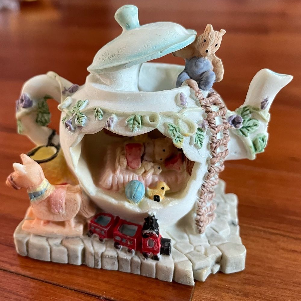 Vintage Mini Teacup Cottage Decor for Little Mice